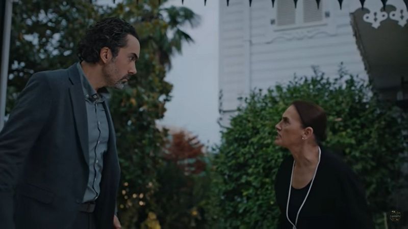 Camdaki Kız 16. bölüm fragmanı: Alp Feride'ye her şeyi anlatıyor!