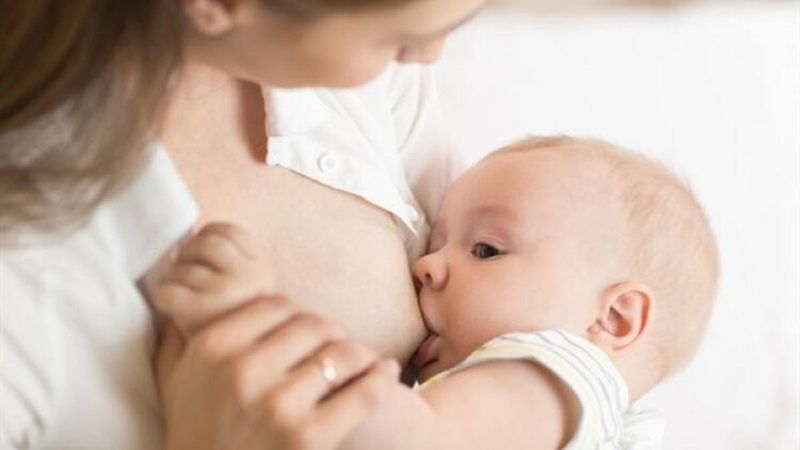 Sütüm yetmiyor diye üzülmeyin! İşte anne sütünü artıran 15 besin