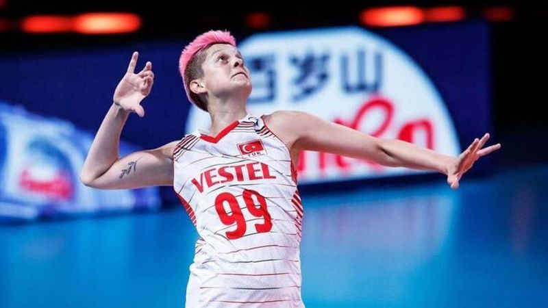 Saçları pembe peki hayatı? Ebrar Karakurt'tan 'samimi' itiraflar