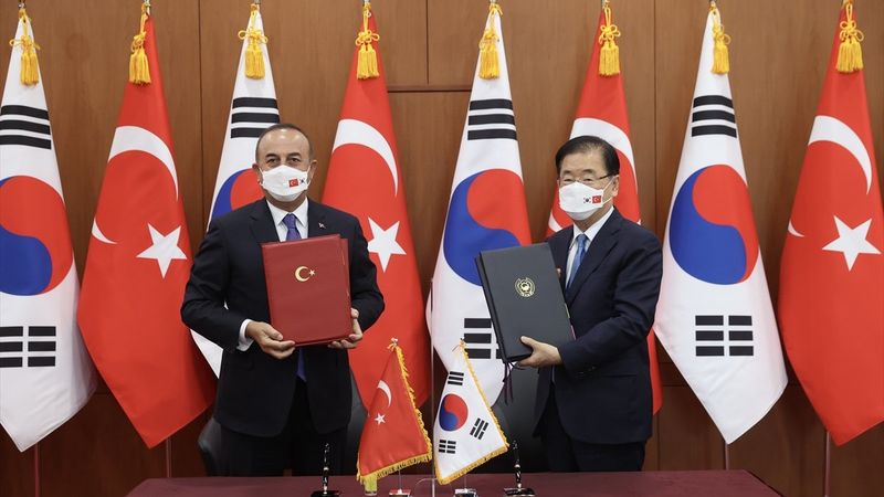 Bakan Çavuşoğlu, Güney Koreli mevkidaşı ile görüştü