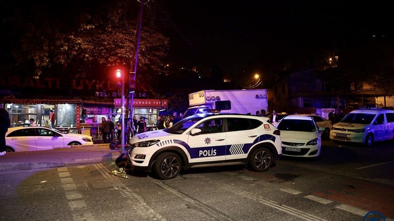Beyoğlu'nda silahlı saldırı: 5 yaralı