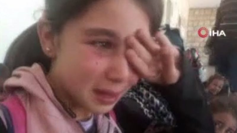 İdlib’teki saldırı sırasında öğrencilerin yaşadığı korku kamerada