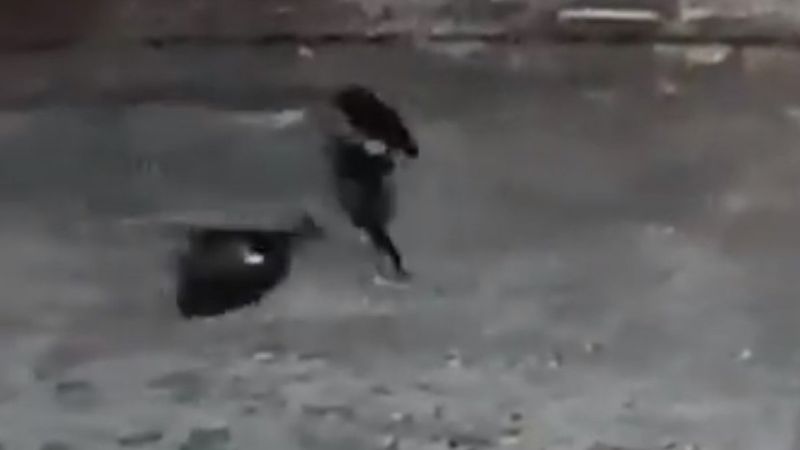 Rusya'da aşkına karşılık bulamadığını kadının başını kesti