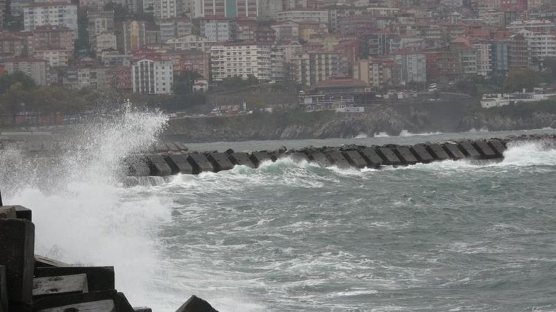 Zonguldak'ta sağanak yağış hayatı olumsuz etkiledi