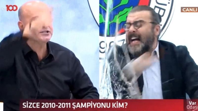 VAR Odası'nda Oğuz Altay ile Emre Bol'un 2010-2011 şampiyonu kim kavgası