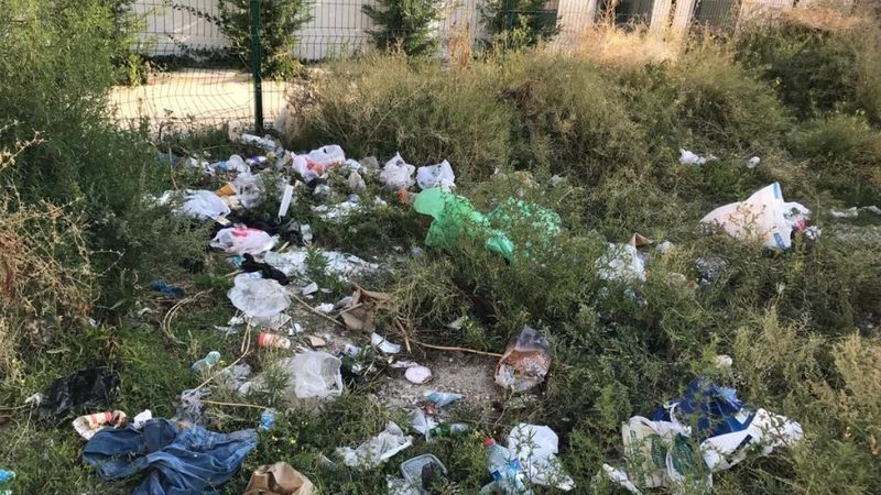 Eskişehir'de boş arazi çöplüğe döndü