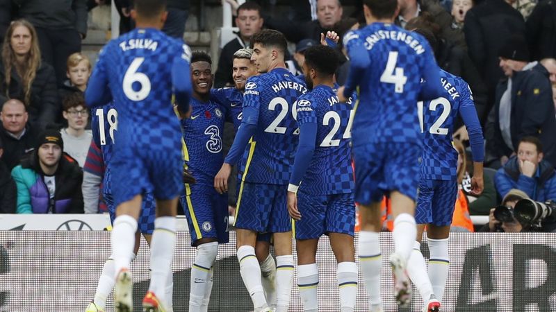 Newcastle United'ı 3-0 yenen Chelsea zirveye tutundu