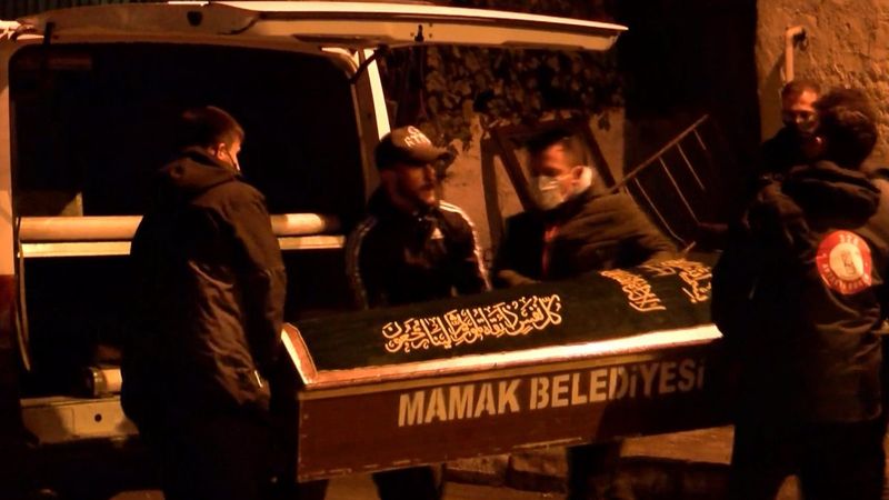 Ankara'da bir gecekonduda yangın çıktı, bir kişi hayatını kaybetti