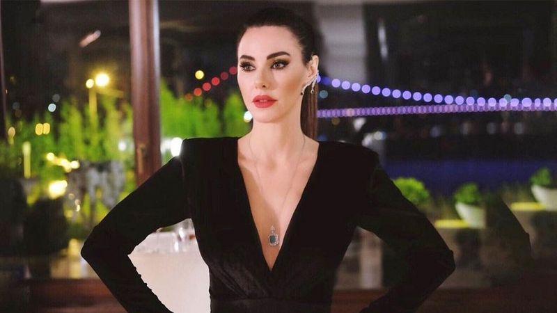 Defne Samyeli'nin büyük pişmanlığı! Camdaki Kız'daki o rolü elinin tersiyle itmiş