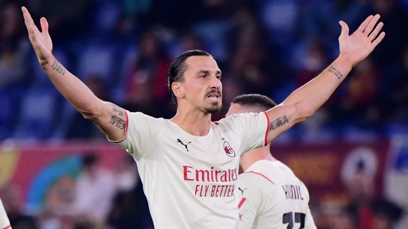 Milan deplasmanda Roma'yı 2- 1 yenerek liderlik yarışını sürdürdü