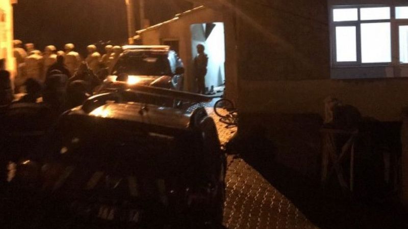 Sivas'ta bir kişi annesine mesaj atan köylüsünü tabancayla öldürdü