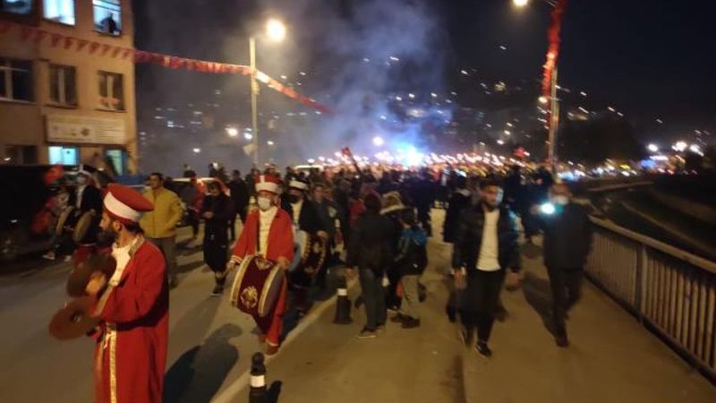 Zonguldak Valisi Mustafa Tutulmaz'dan Mehter protestosuna Çav Bella çıkışı