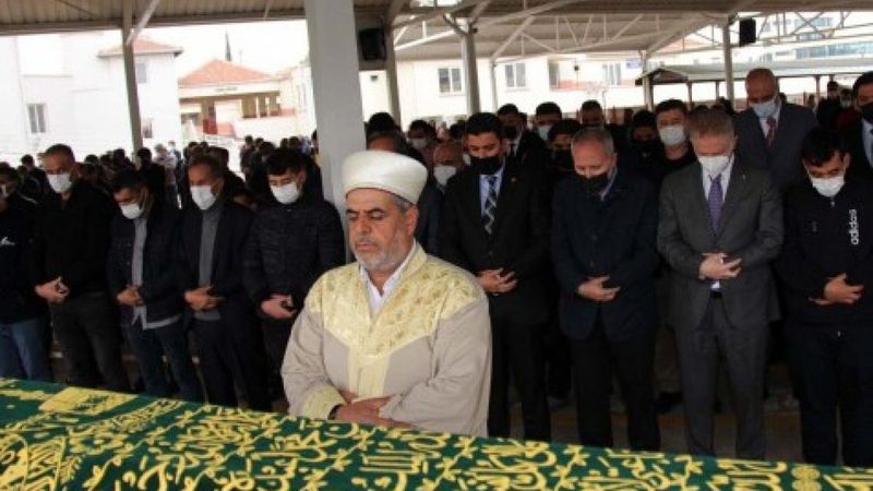 Gaziantep'te baba- oğul 5 gün arayla koronavirüsten öldü