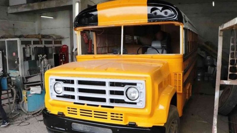 Samsun'da izlediği filmden etkilenen yazılımcı, yaptırdığı otobüsle Nepal'e gidecek