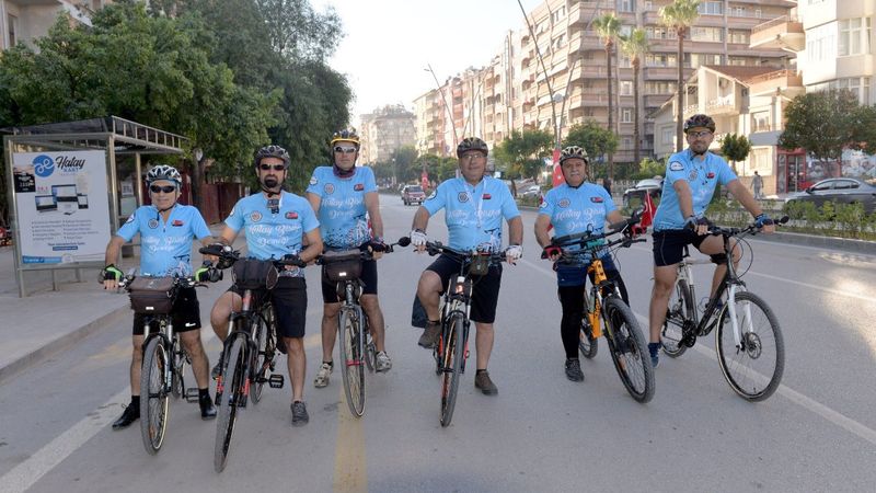 Hatay'dan 10 Kasım için bisikletle yola düştüler