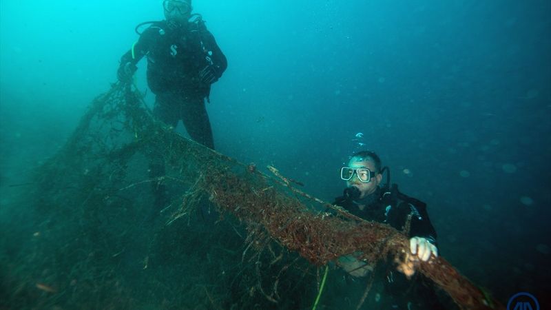 Hayalet ağlar denizleri tehdit ediyor