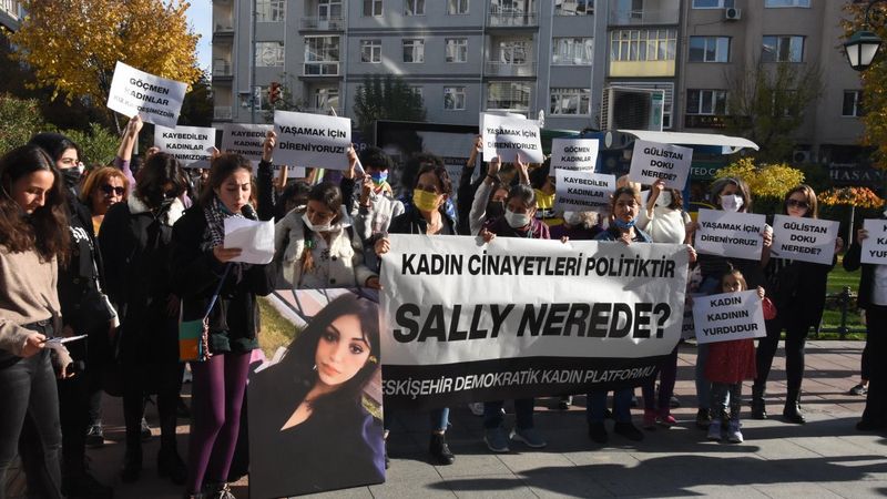 Eskişehir’de kayıp Iraklı genç kız için eylem