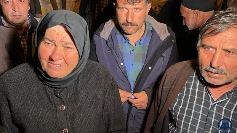 Konya'daki depremzede vatandaş: Ne halı ne kilim, hiçbir şeyim kalmamış
