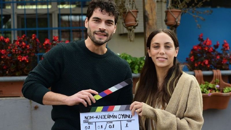 Kaderimin Oyunu'ndan göz kamaştıran afiş! Akın Akınözü yeni imajıyla dikkat çekti
