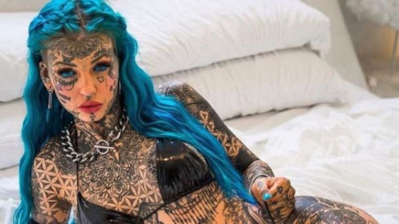 Vücudunda dövme yaptırmadığı yer kalmadı! Fenomen Amber Luke'in eski hali görenleri şaşırttı