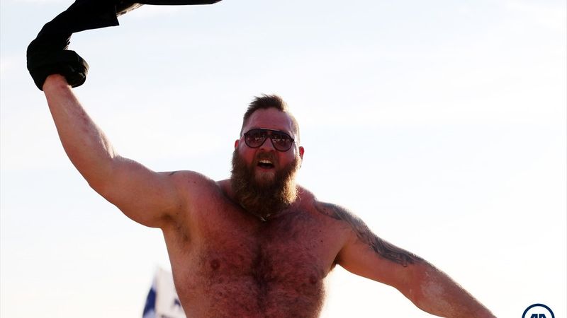 Antalya'da dünyanın en güçlü sporcuları yarışıyor