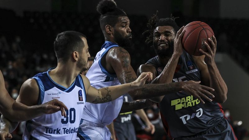 Türk Telekom evinde Lokomotiv Kuban'ı yendi