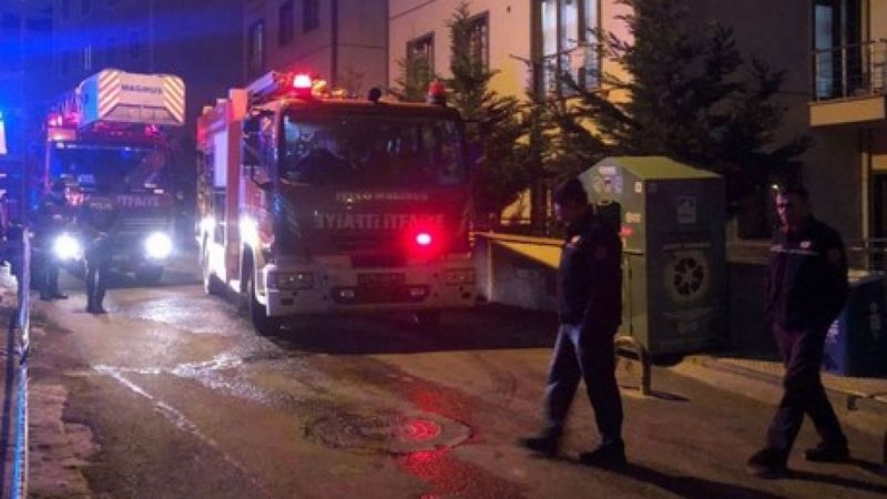 Pendik’te bir şahıs, evini yakmaya çalıştı