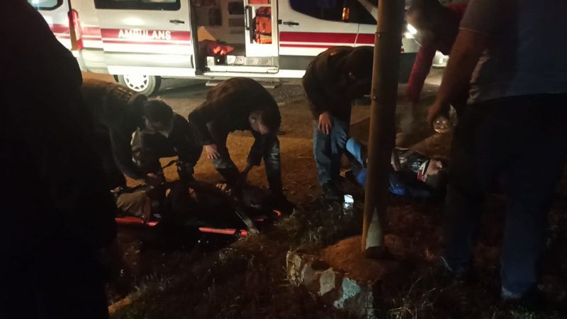 Zonguldak'ta otomobilin çarptığı motosikletli acı içinde ambulans bekledi