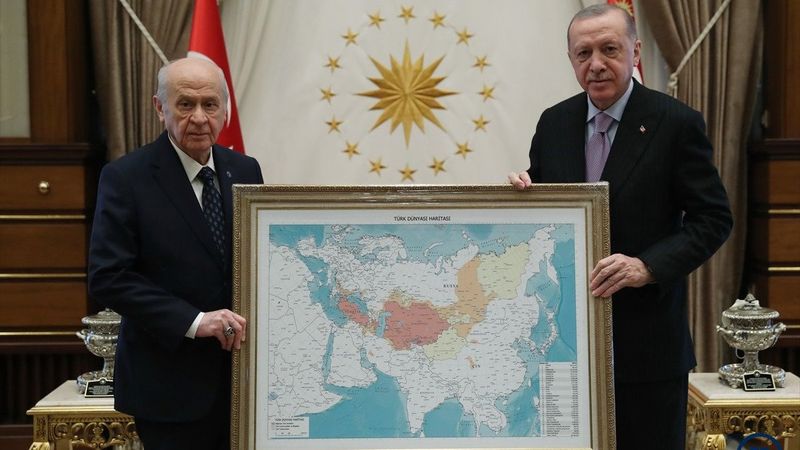 Devlet Bahçeli'nin hediye ettiği tabloya Rusya'dan açıklama geldi