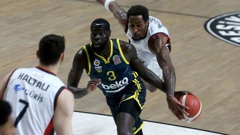 Fenerbahçe, Beşiktaş'ı 82-74 yendi