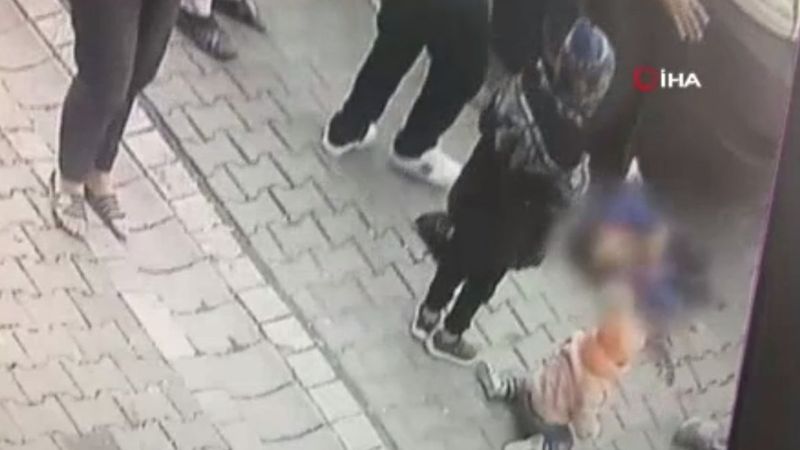 Esenyurt'ta okul servisi çocuğa çarptı