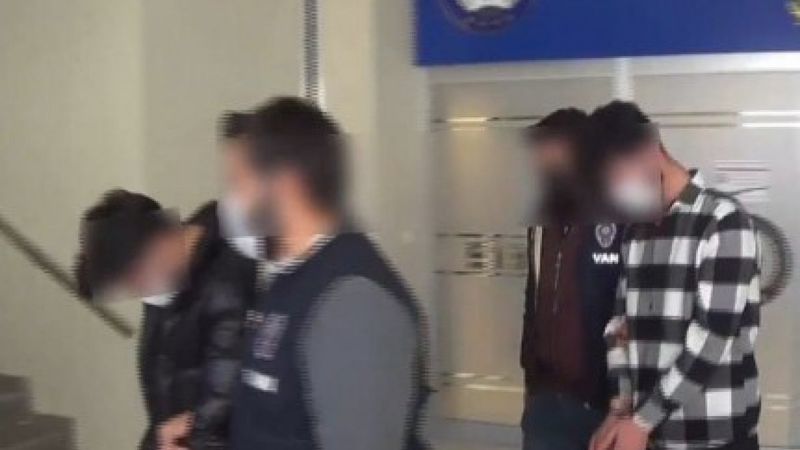 Van'da 2 dolandırıcı, suçüstü yakalandı