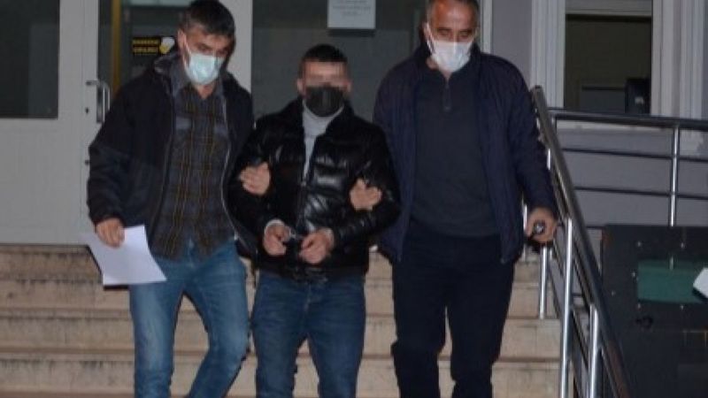 Samsun'da 8 yıl hapis cezası olan şahıs, ruhsatsız silahla yakalandı