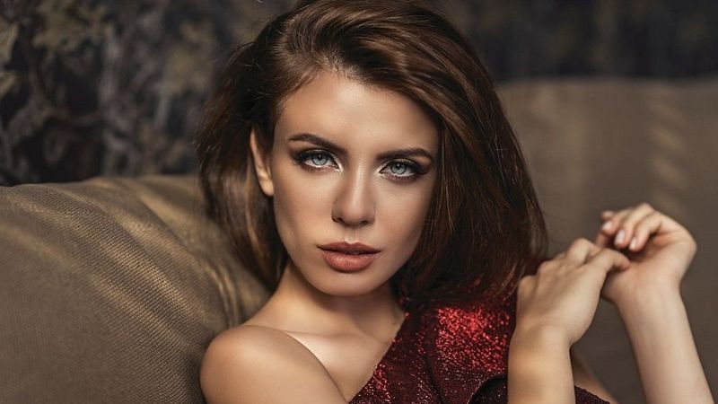 Başak Parlak kimdir, kaç yaşında? Kanunsuz Topraklar 'Bahar' rolüyle ekranlara döndü!