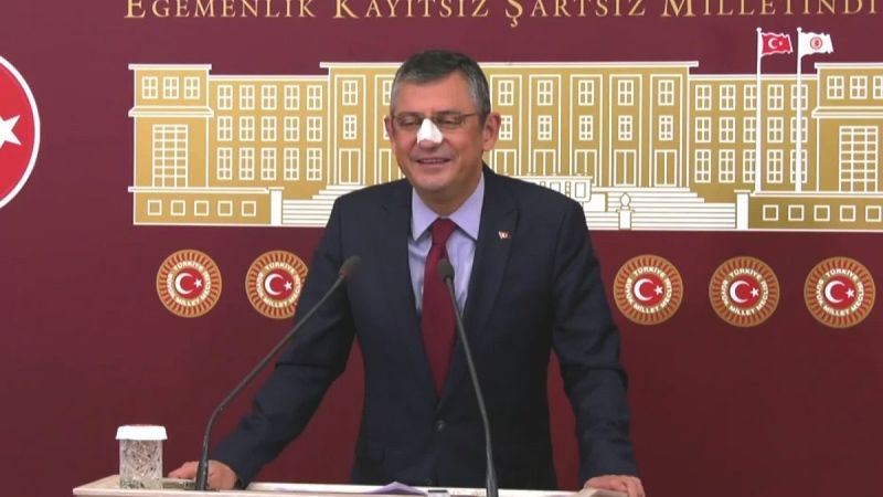 Özgür Özel burnundaki bandajı açıkladı