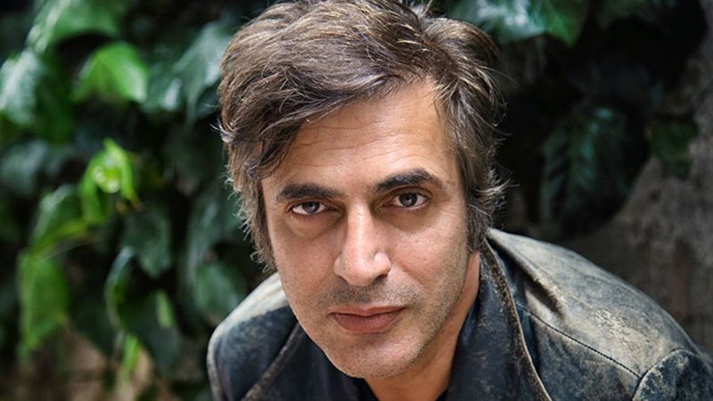 Teoman ve Arda Kural bakın hangi dizide buluşmuş! Yatak sahnesi olay oldu