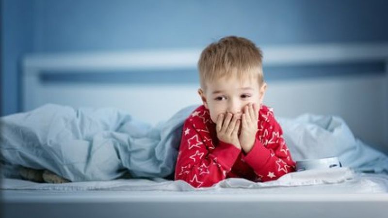 5 yaş üstü çocuklarda gece yatak ıslatma tıbben normal değil
