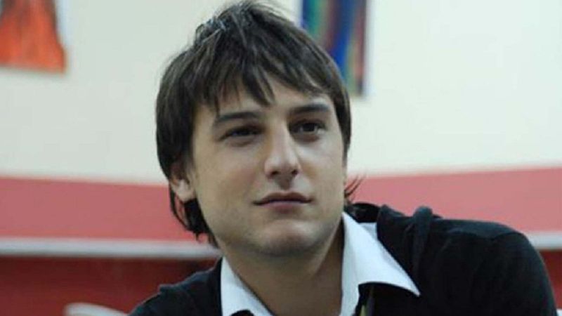 Bakan gözünü alamıyor! Arka Sıradakiler'in İbo'su Fırat Çöloğlu'nun inanılmaz değişimi