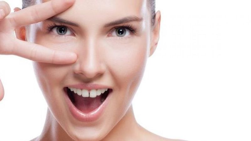 Bu maskeyi yapan tam 10 yaş birden gençleşiyor...