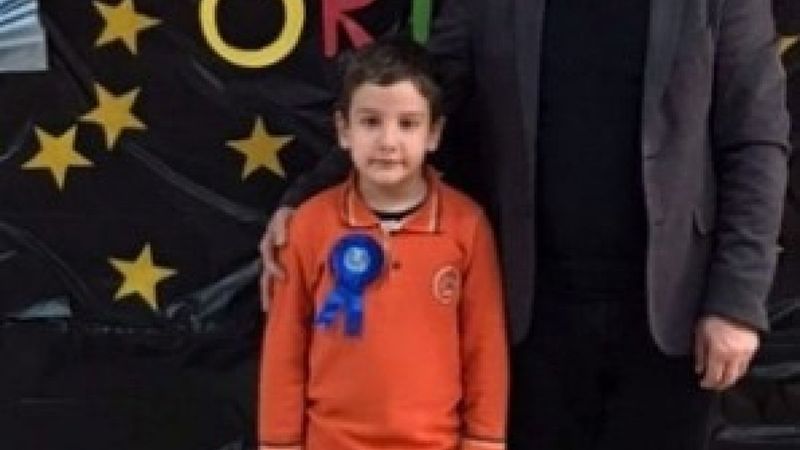 Gümüşhane'de küçük çocuk, geri manevra yapan otomobilin altında kaldı