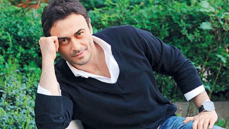 Hık demiş burnundan düşmüş! Annemizi Saklarken'in yıldızı Kutsi'nin dünyalar tatlısı kızı Ceylin