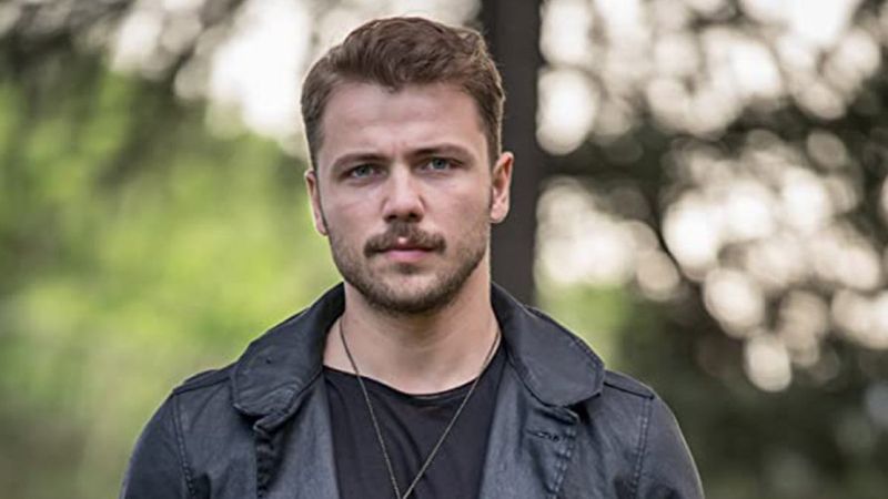 Bomba transfer! Tolga Sarıtaş'ın yeni dizisine öyle bir isim geliyor ki...