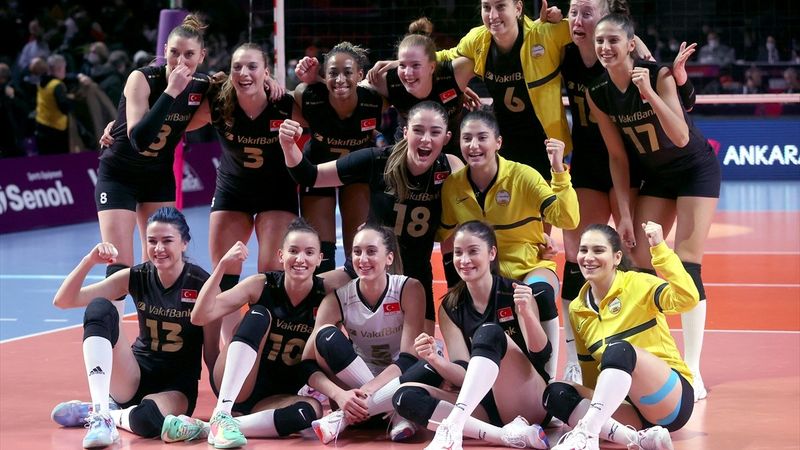 Dünya Kulüpler Şampiyonası'nda Fenerbahçe'yi yenen VakıfBank finalde