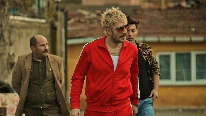 Üç Kuruş'un seti karıştı! Bakın Uraz Kaygılaroğlu kiminle kavga etmiş