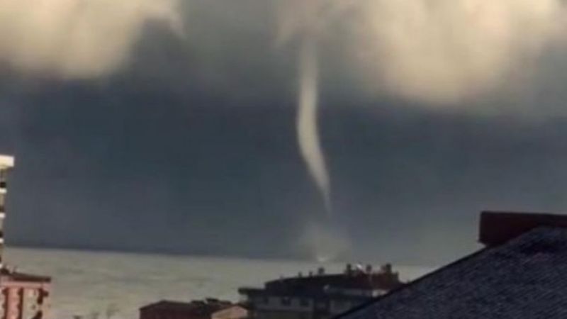 Giresun'da denizde hortum çıktı