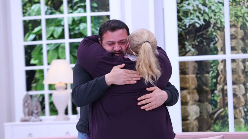 Görme engelli kişi, hiç bilmediği annesine 33 yıl sonra kavuştu