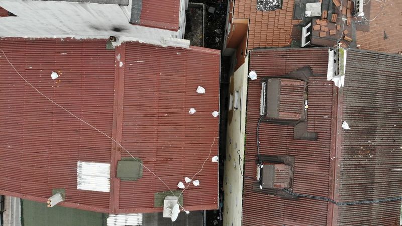 Esenyurt'ta rezidanstan atılan çöp krizi