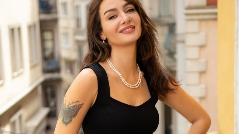 Meğer ne çok estetik varmış yüzünde! Birce Akalay'ın eski hali olay oldu...