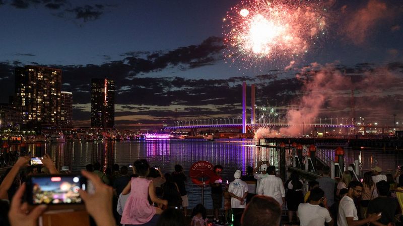 2022 yılına erken giren ülkeler