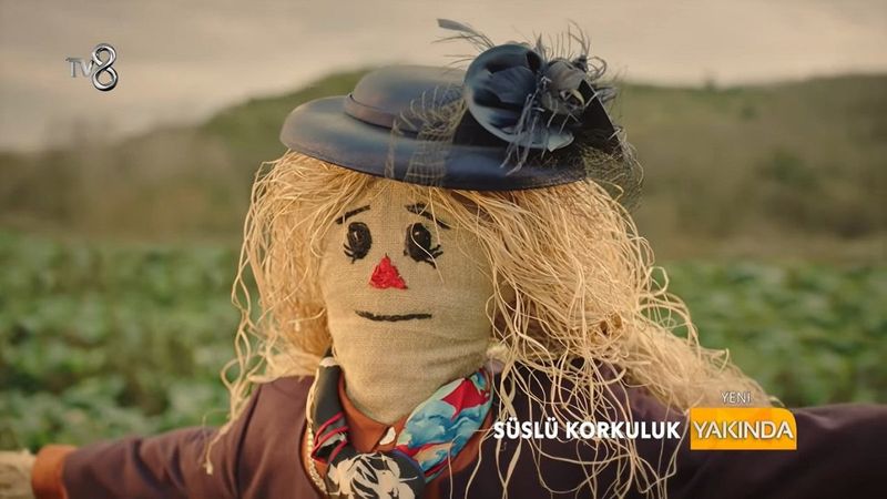 Süslü Korkuluk'tan ilk tanıtım geldi! Çağatay Ulusoy'un yeni imajı göz doldurdu